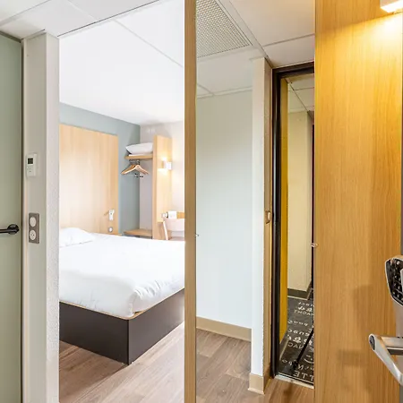 Otel Angers Parc Expos 2*